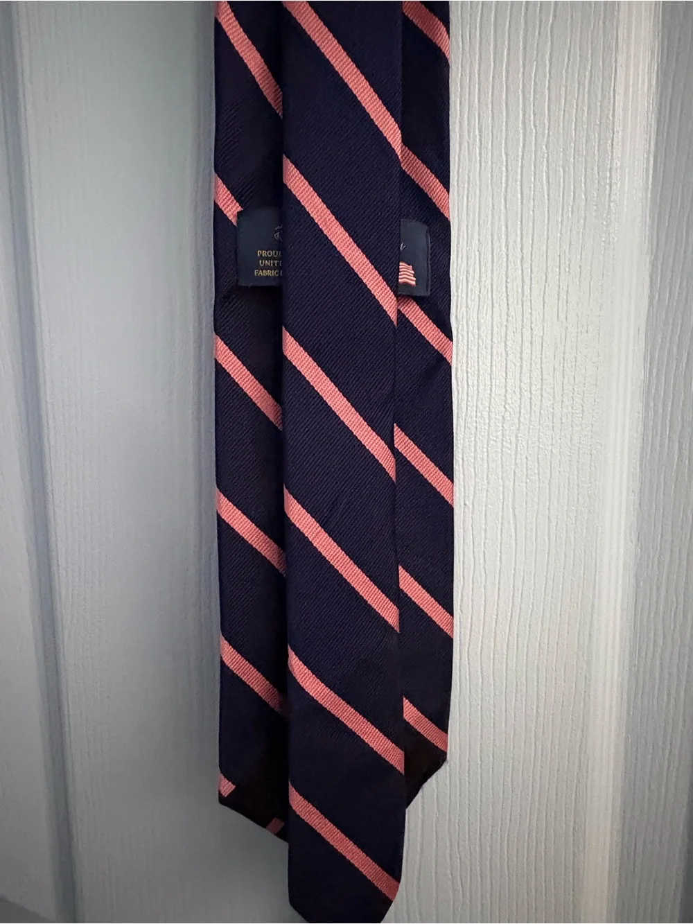 Brooks Brothers Navy Tie with Pink Diagonal Stripes